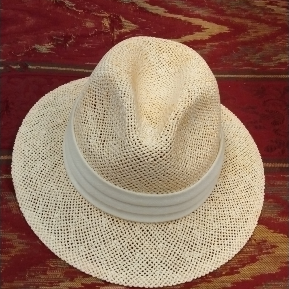 Park Royal  unisex straw w white band Hat 1 size $38+free